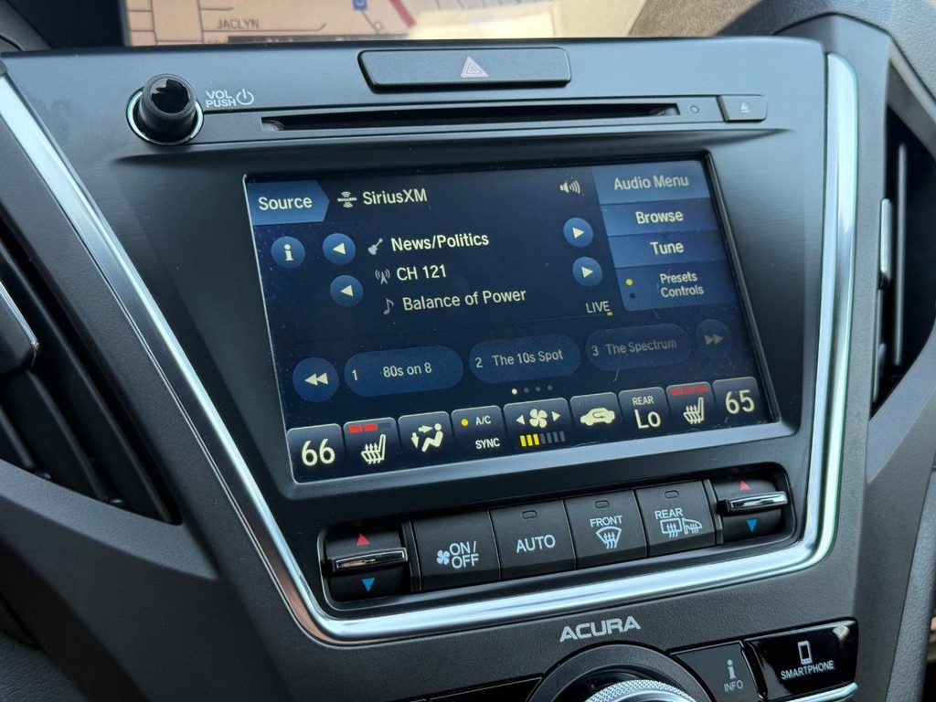 Acura MDX Vehicle Full-screen Gallery Image 20