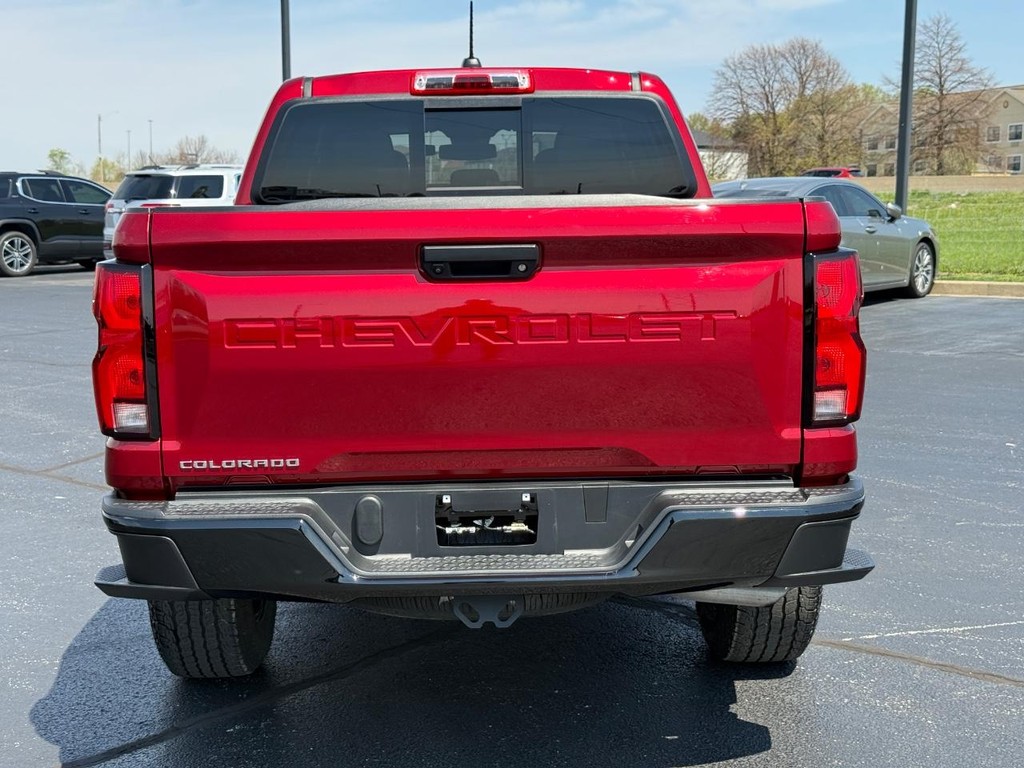 Chevrolet Colorado Vehicle Full-screen Gallery Image 04