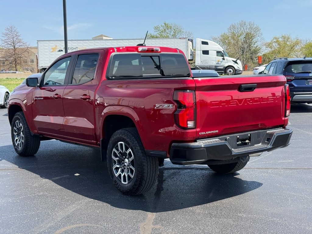 Chevrolet Colorado Vehicle Full-screen Gallery Image 05