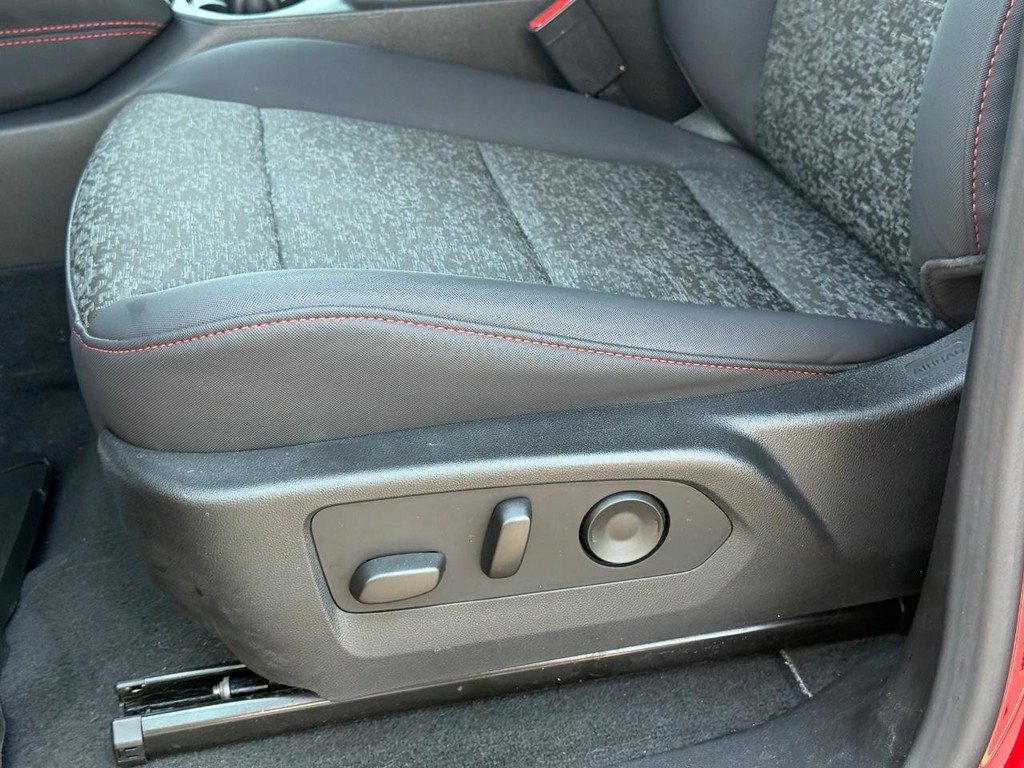 Chevrolet Colorado Vehicle Full-screen Gallery Image 23