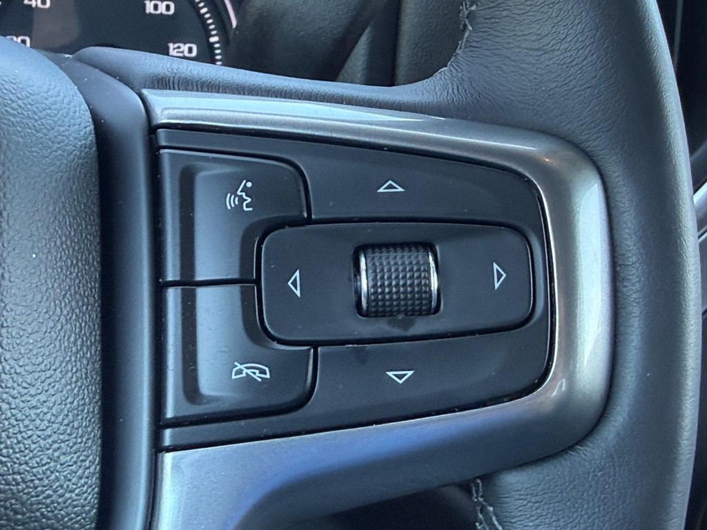 Chevrolet Silverado 1500 LTD Vehicle Full-screen Gallery Image 14