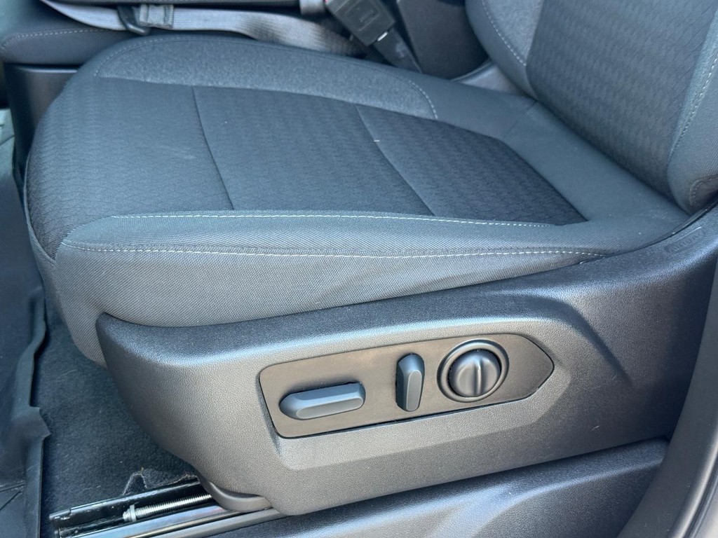 Chevrolet Silverado 1500 LTD Vehicle Full-screen Gallery Image 23