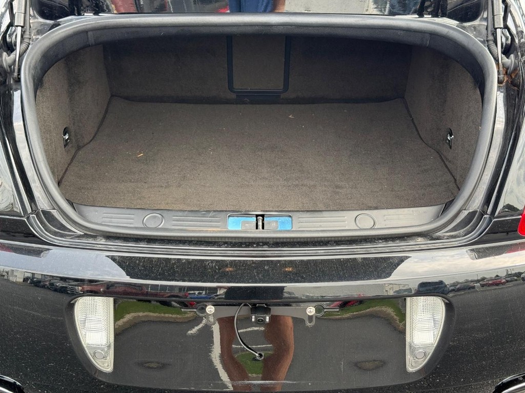 Bentley Continental Vehicle Full-screen Gallery Image 06