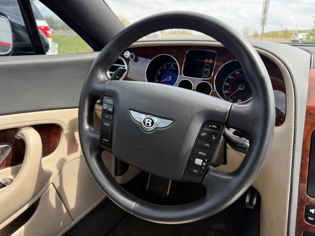 Bentley Continental Vehicle Full-screen Gallery Image 12