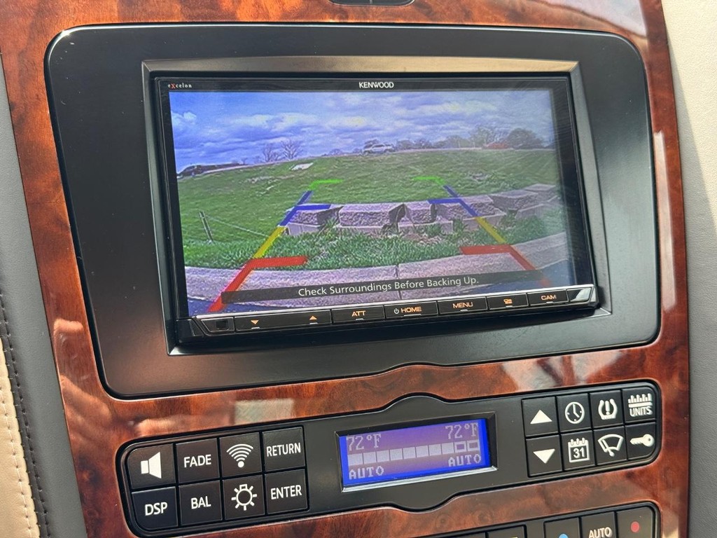 Bentley Continental Vehicle Full-screen Gallery Image 16