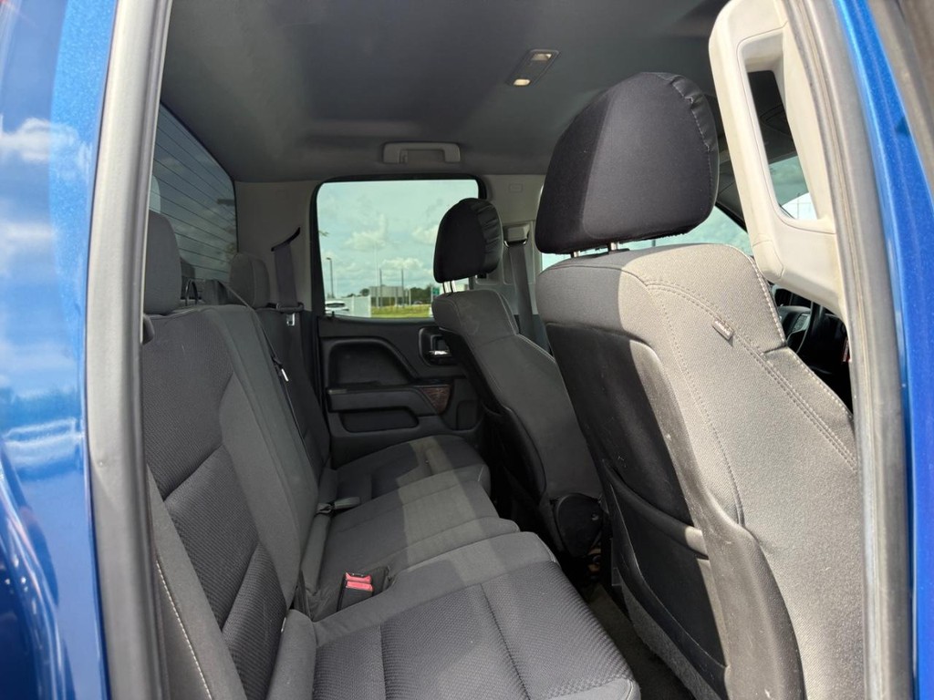 GMC Sierra 1500 Vehicle Full-screen Gallery Image 10