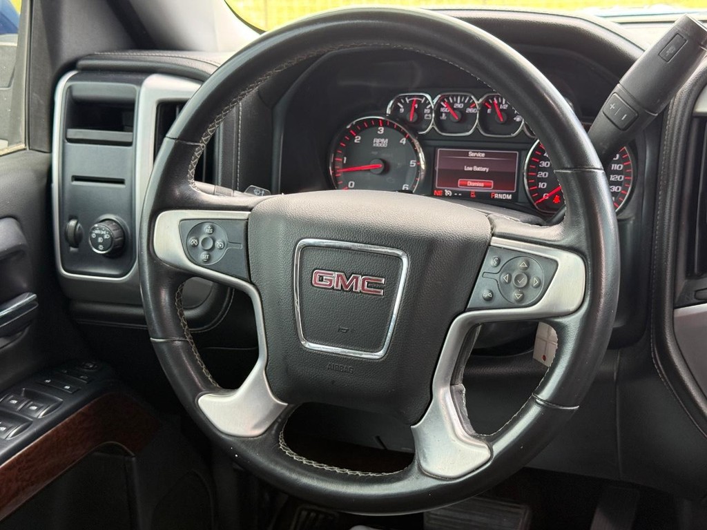 GMC Sierra 1500 Vehicle Full-screen Gallery Image 12