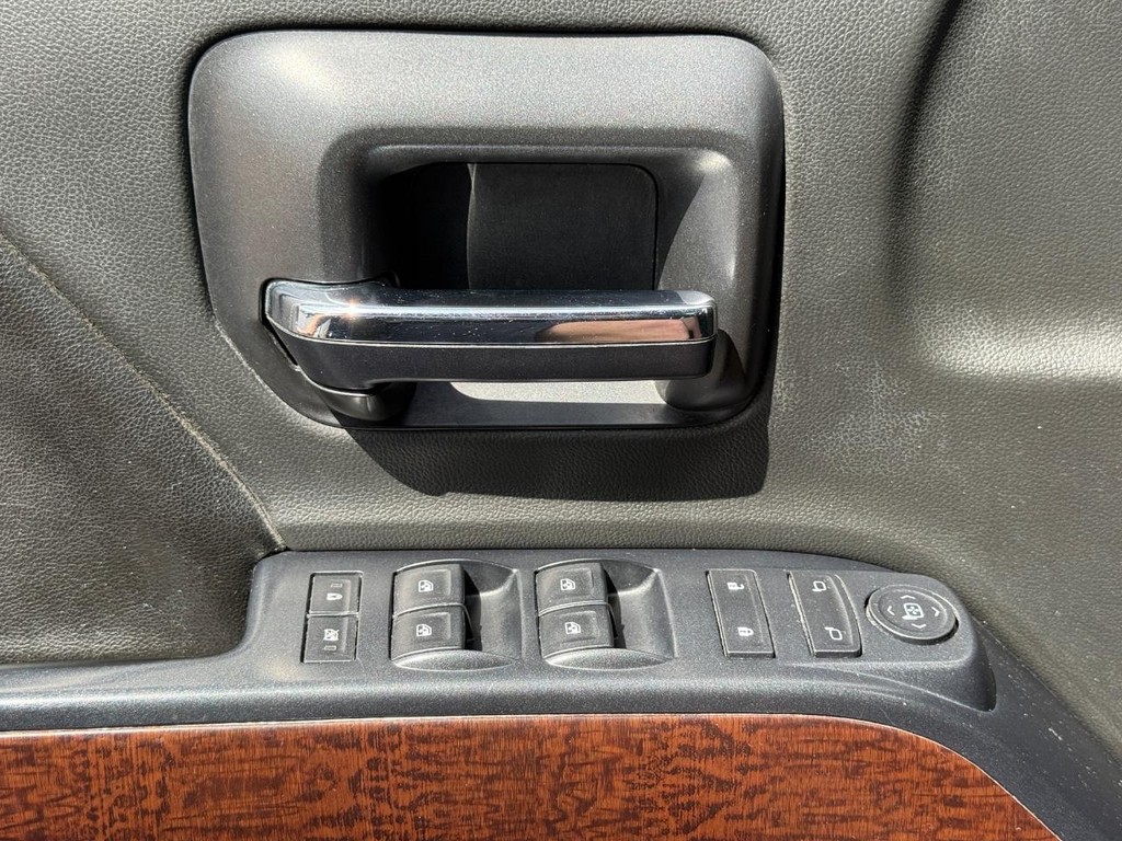 GMC Sierra 1500 Vehicle Full-screen Gallery Image 19