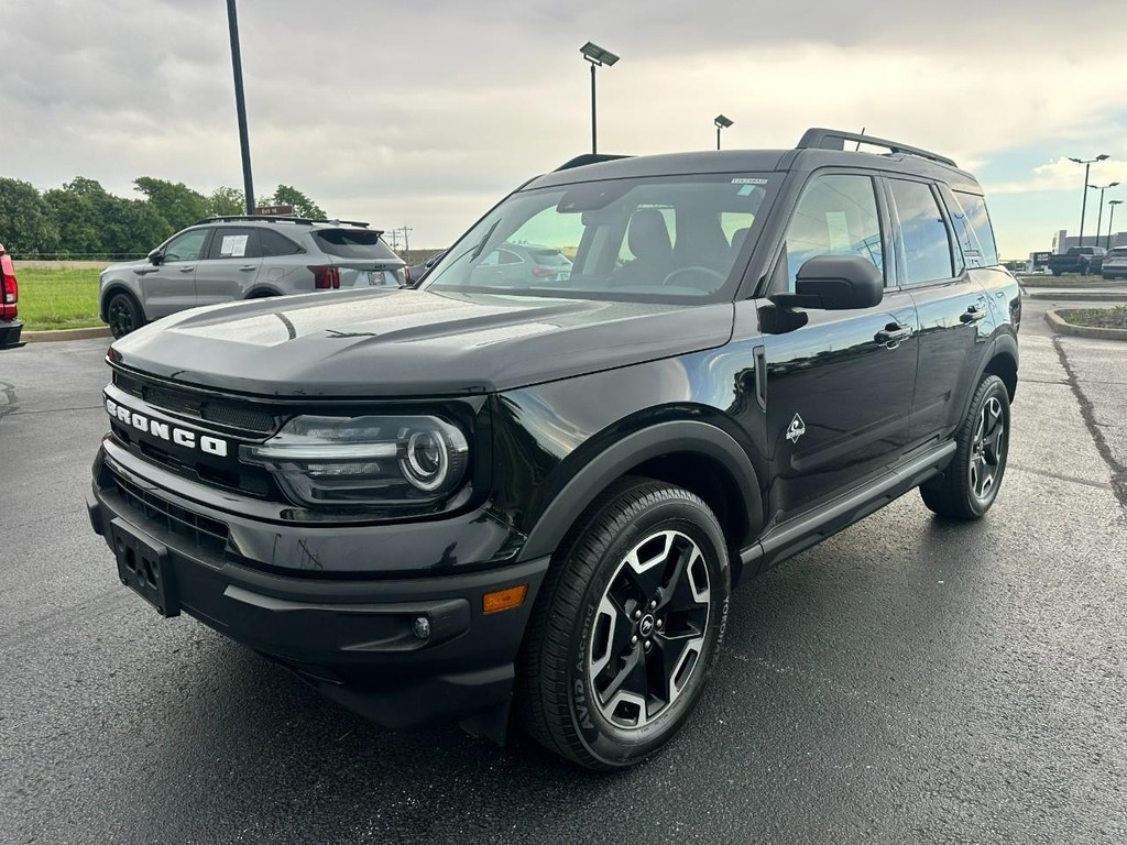 Ford Bronco Sport Vehicle Full-screen Gallery Image 08