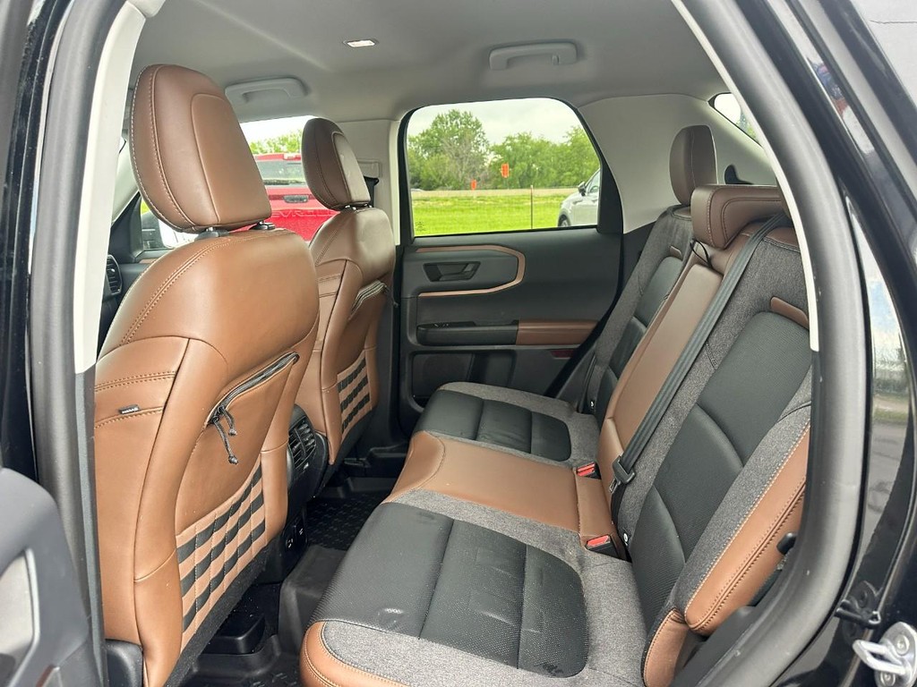 Ford Bronco Sport Vehicle Full-screen Gallery Image 10