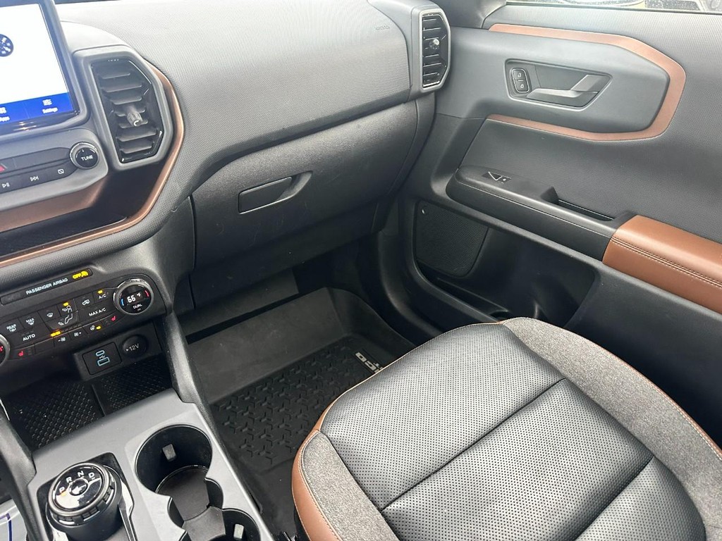 Ford Bronco Sport Vehicle Full-screen Gallery Image 15