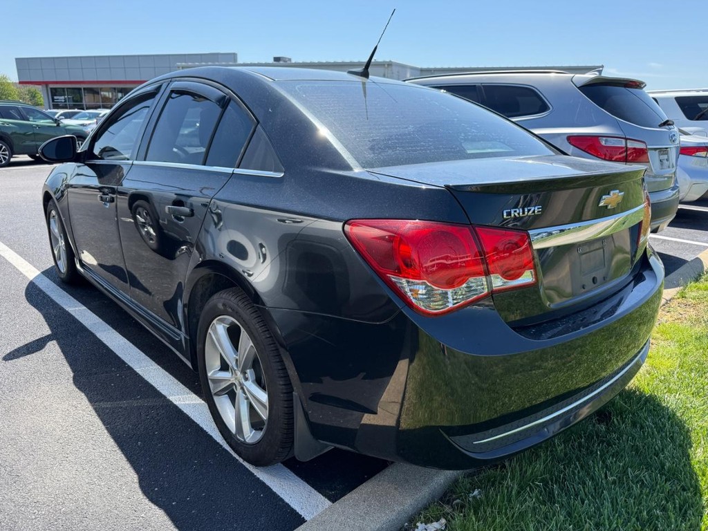 Chevrolet Cruze Vehicle Full-screen Gallery Image 03