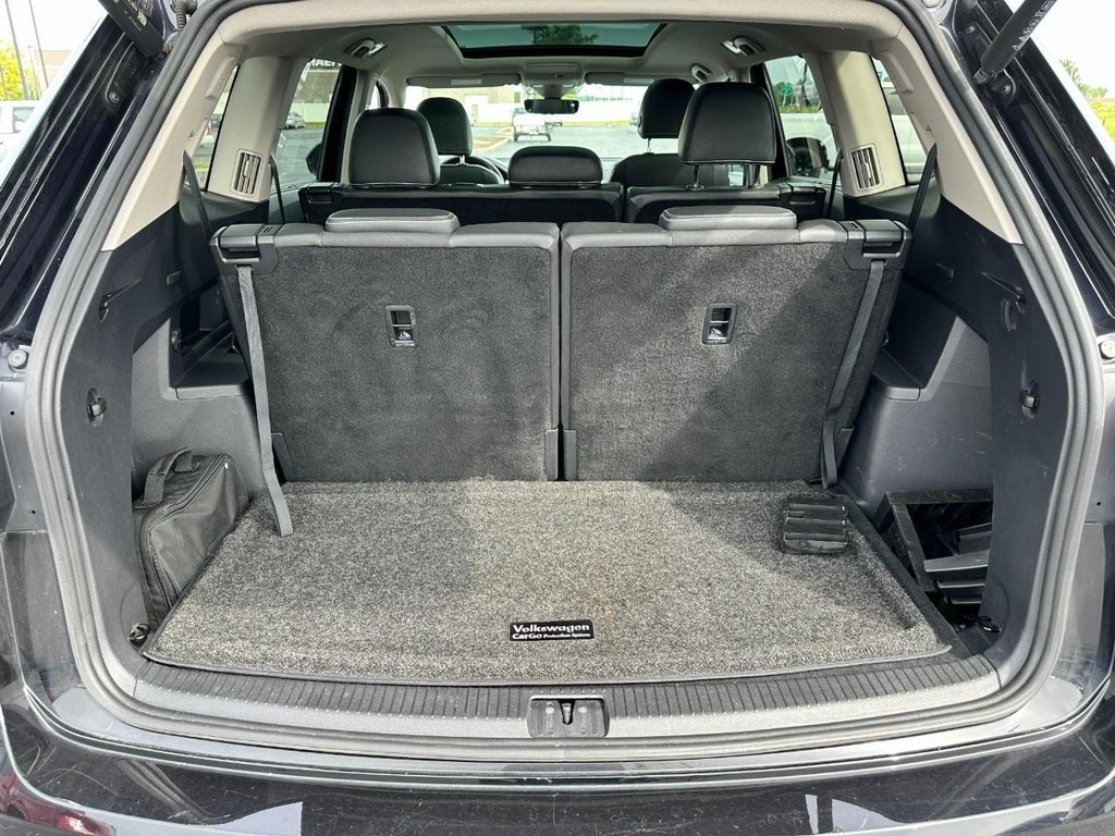 Volkswagen Atlas Vehicle Full-screen Gallery Image 06