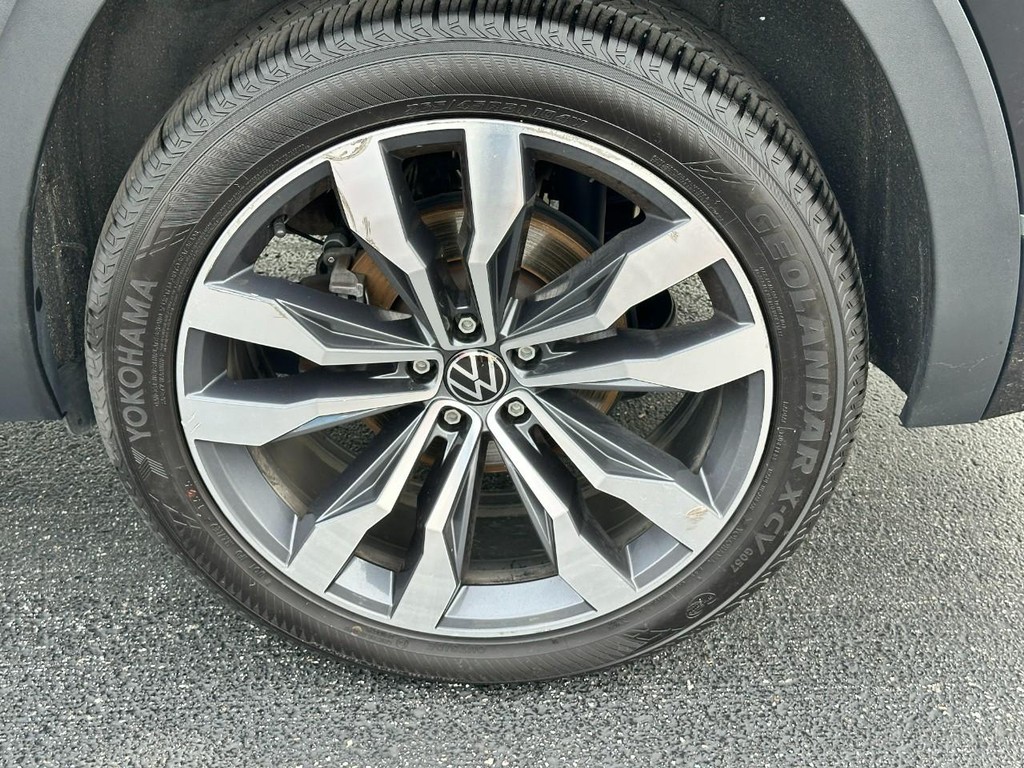 Volkswagen Atlas Vehicle Full-screen Gallery Image 07