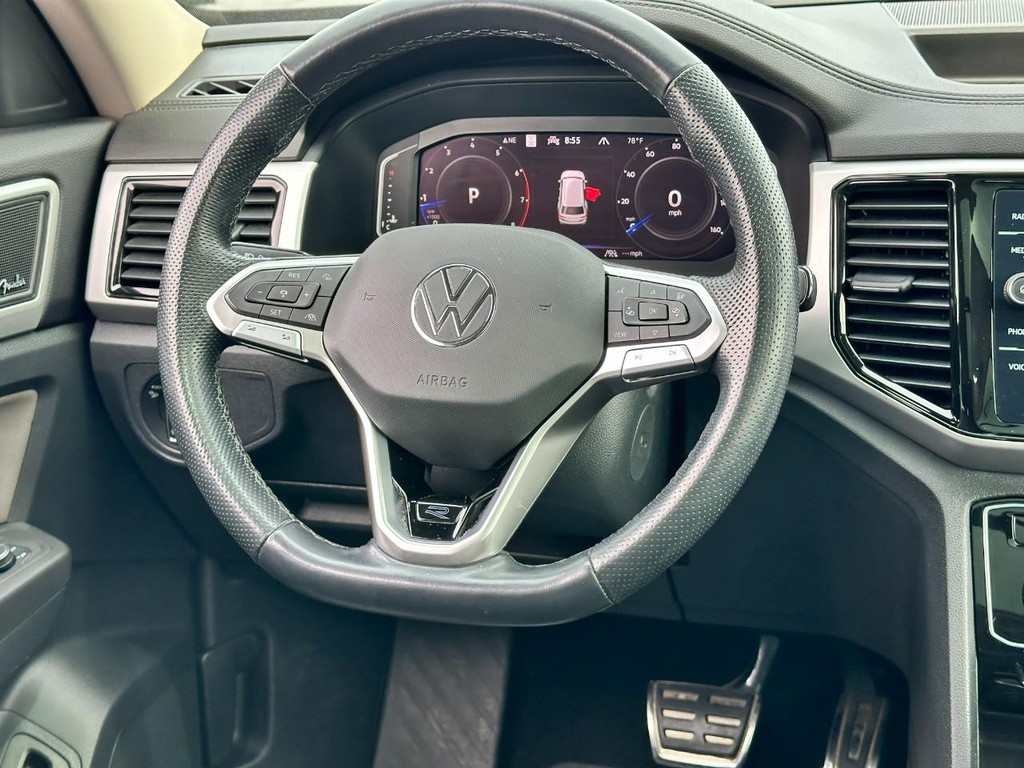 Volkswagen Atlas Vehicle Full-screen Gallery Image 15