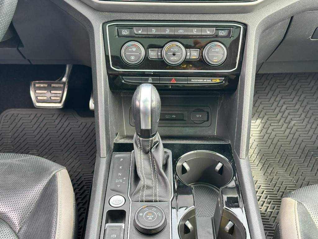 Volkswagen Atlas Vehicle Full-screen Gallery Image 17