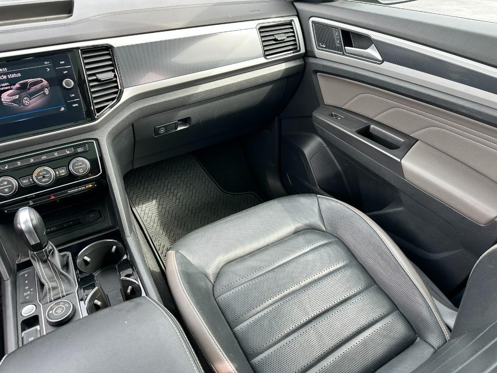 Volkswagen Atlas Vehicle Full-screen Gallery Image 18