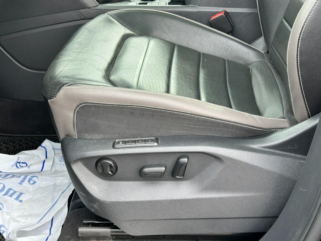 Volkswagen Atlas Vehicle Full-screen Gallery Image 20