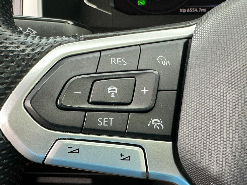 Volkswagen Atlas Vehicle Full-screen Gallery Image 21