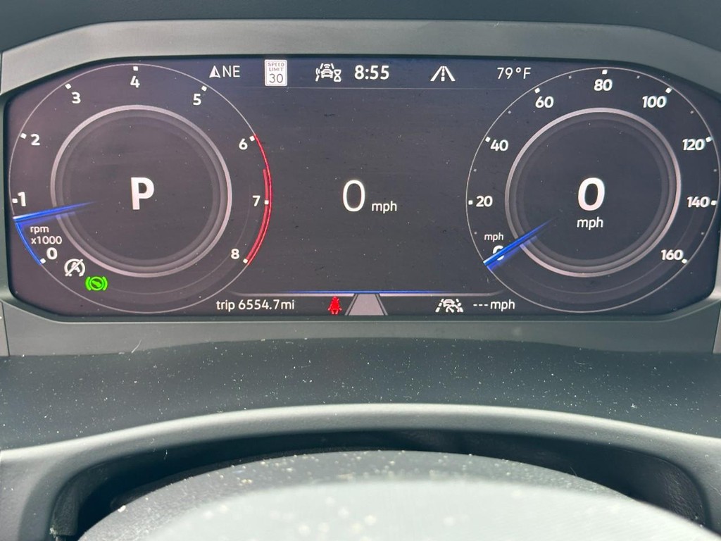 Volkswagen Atlas Vehicle Full-screen Gallery Image 23