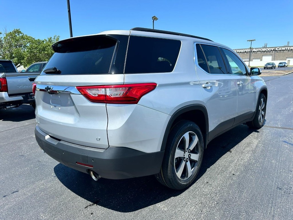 Chevrolet Traverse Vehicle Full-screen Gallery Image 03