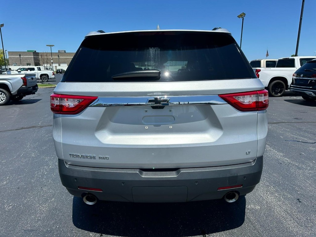 Chevrolet Traverse Vehicle Full-screen Gallery Image 04