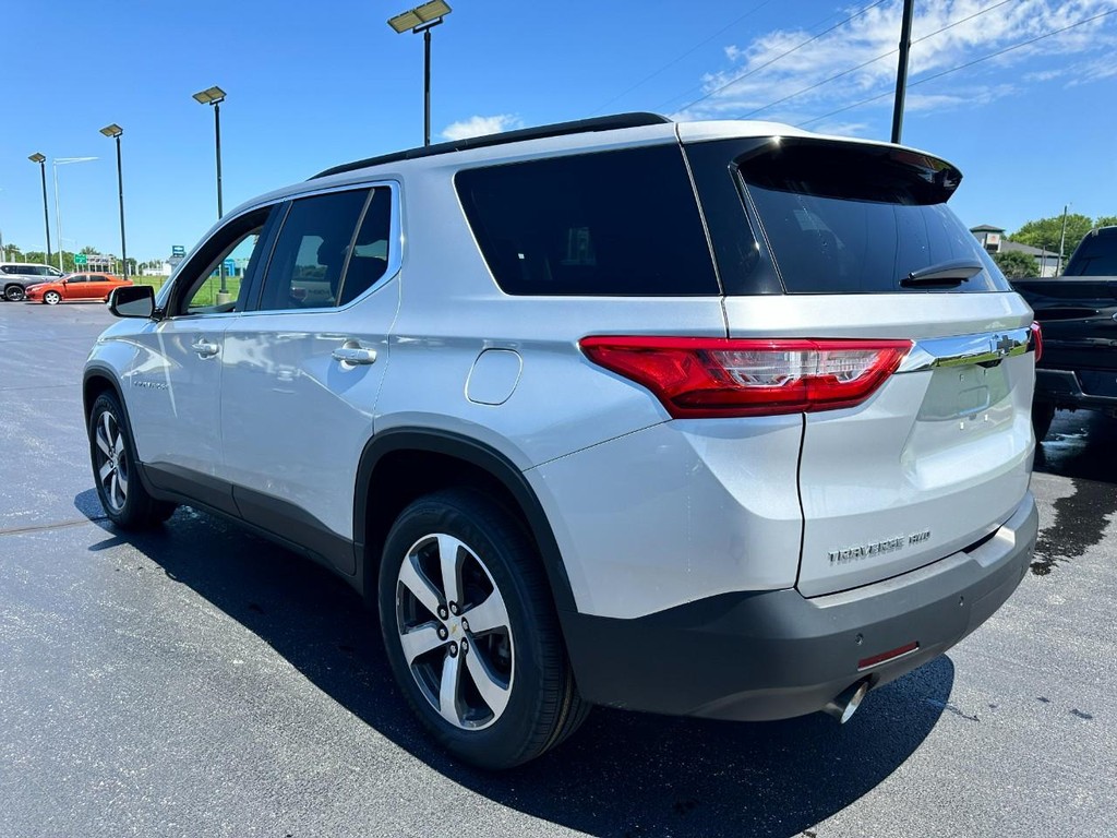 Chevrolet Traverse Vehicle Full-screen Gallery Image 07