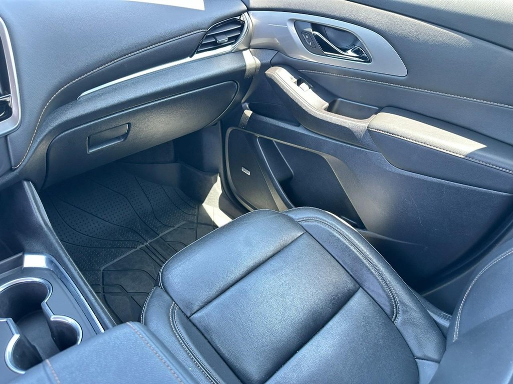 Chevrolet Traverse Vehicle Full-screen Gallery Image 17