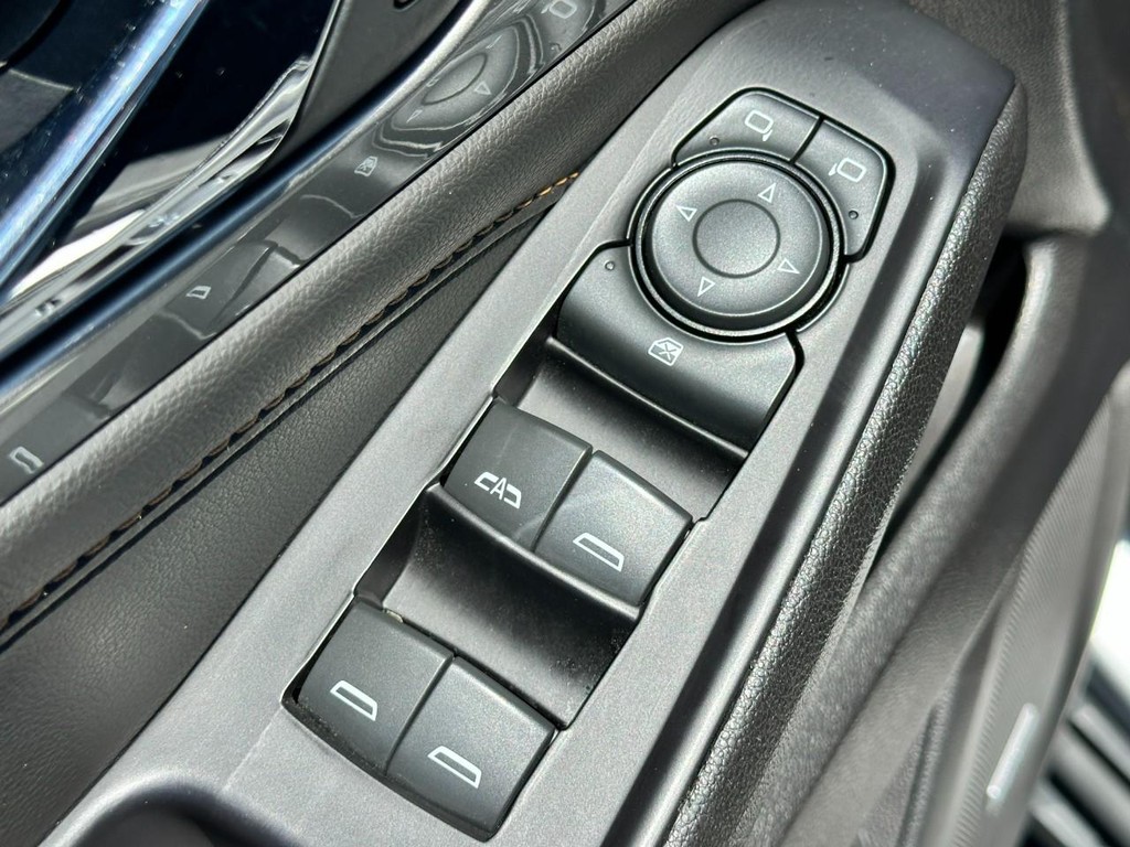 Chevrolet Traverse Vehicle Full-screen Gallery Image 18