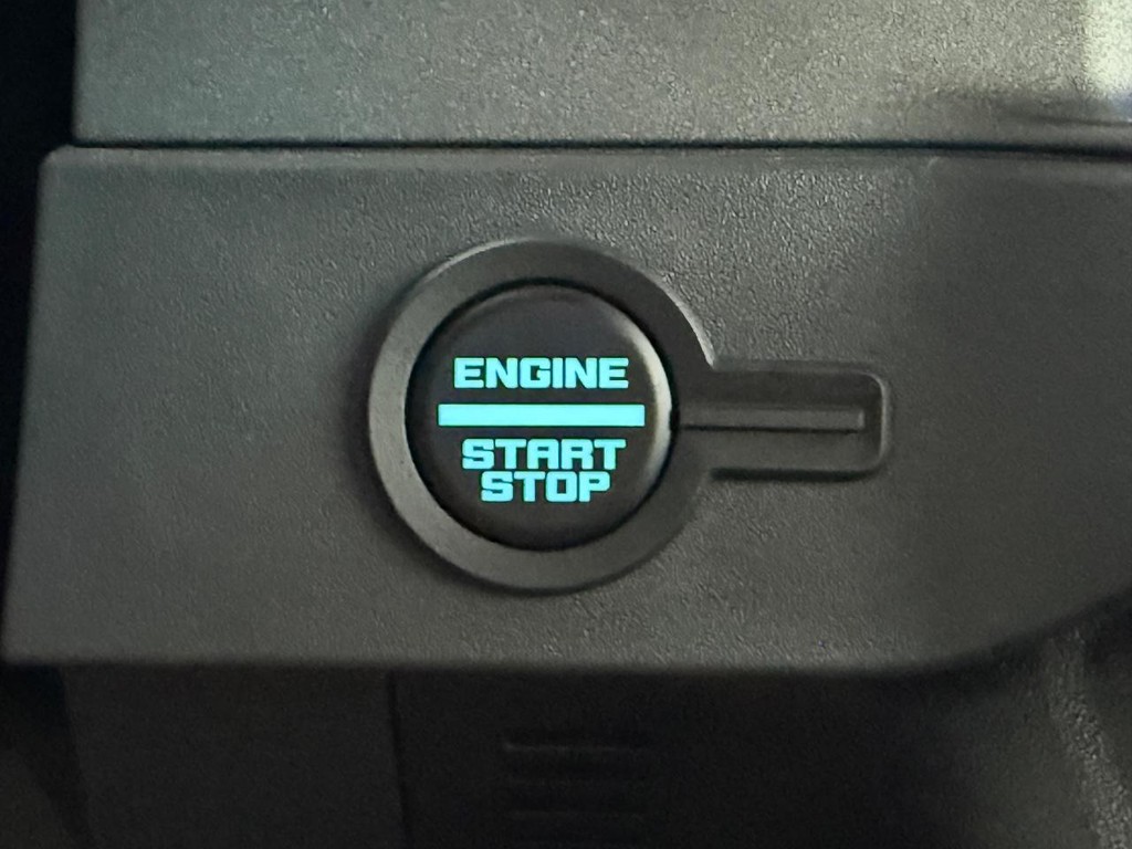 Ford Bronco Vehicle Full-screen Gallery Image 15