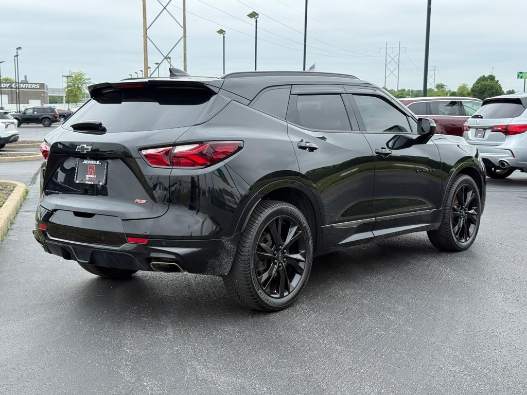 Chevrolet Blazer Vehicle Full-screen Gallery Image 03