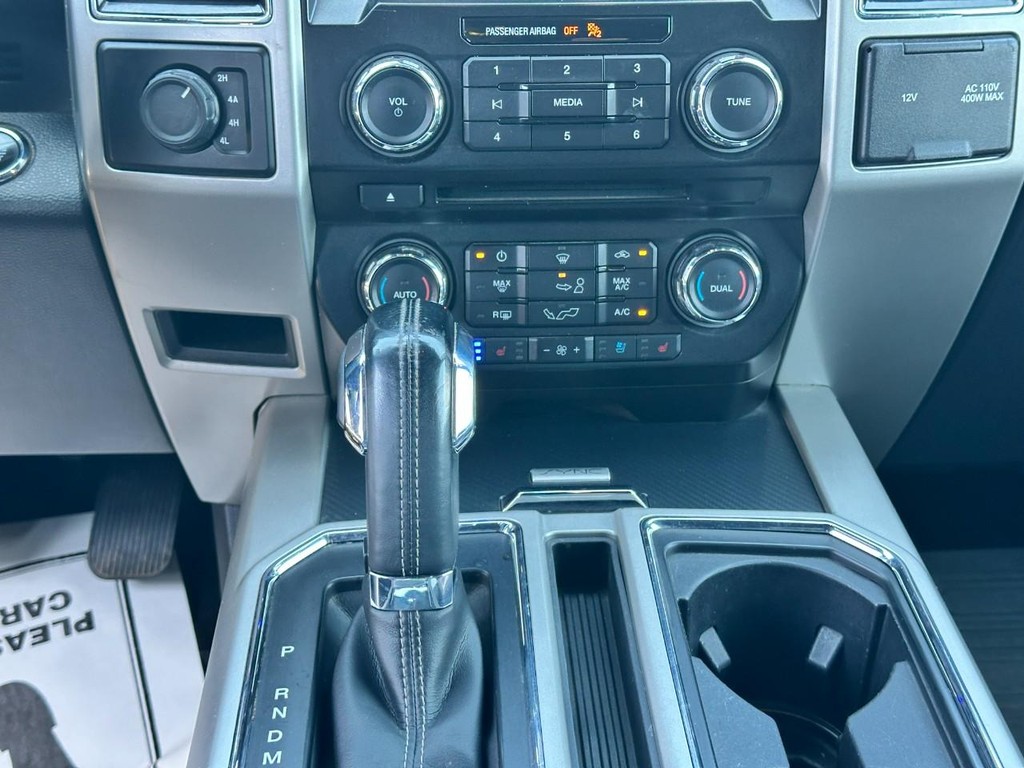 Ford F-150 Vehicle Full-screen Gallery Image 14