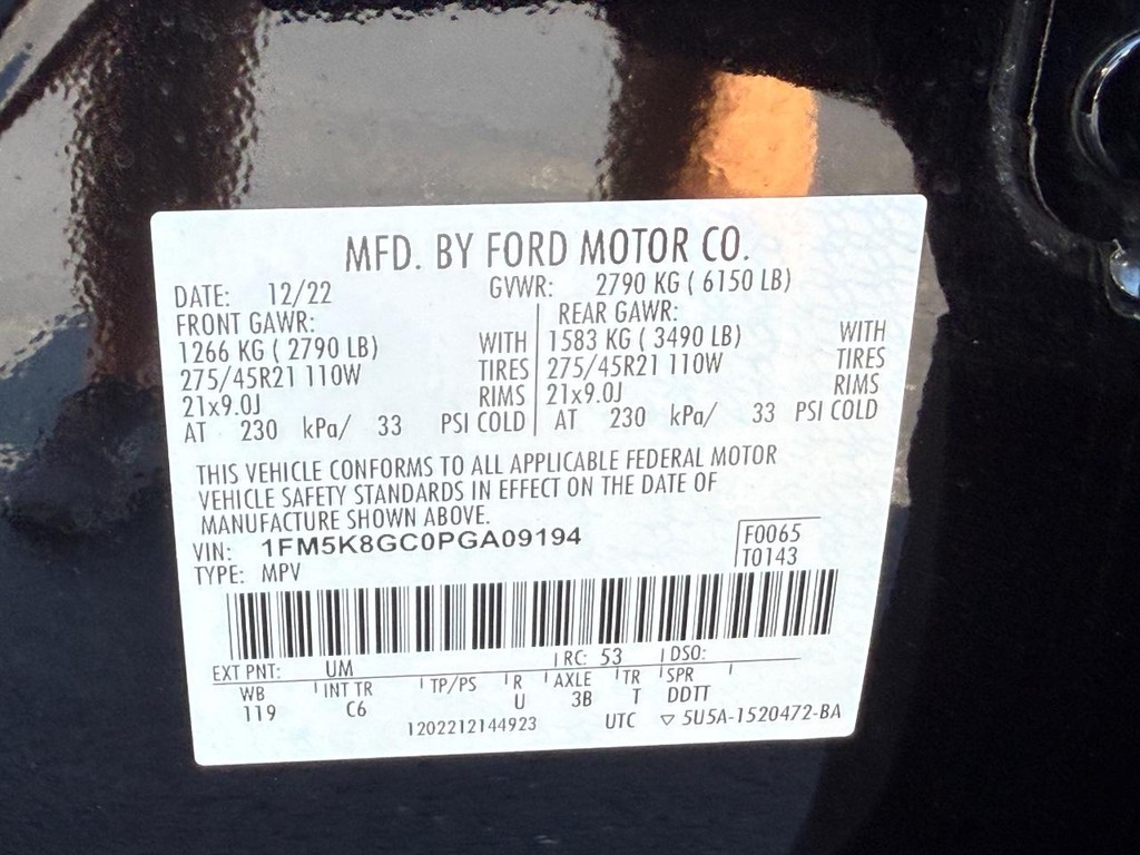 Ford Explorer Vehicle Full-screen Gallery Image 29