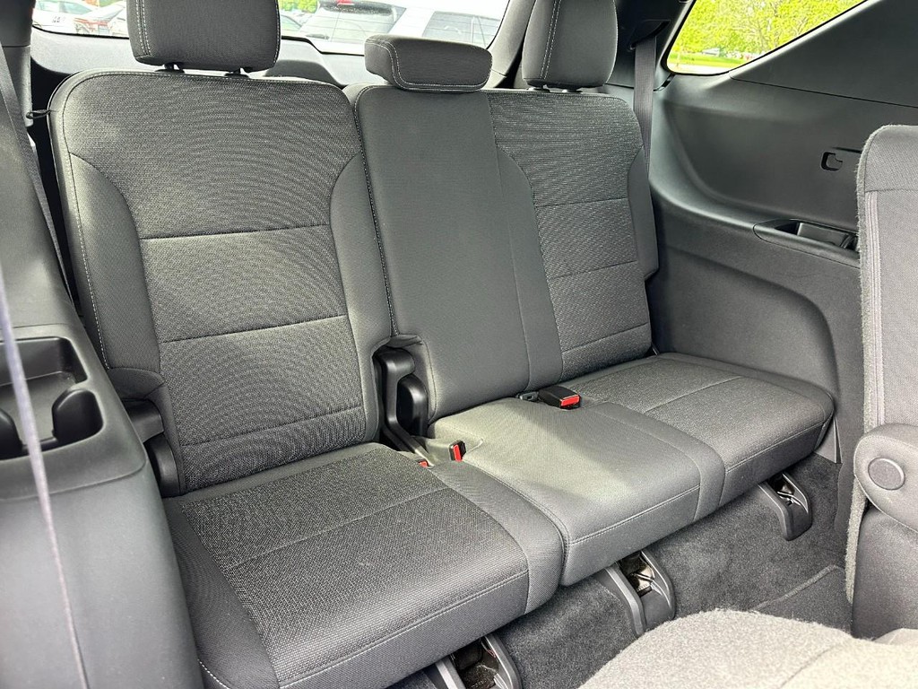 Chevrolet Traverse Vehicle Full-screen Gallery Image 11