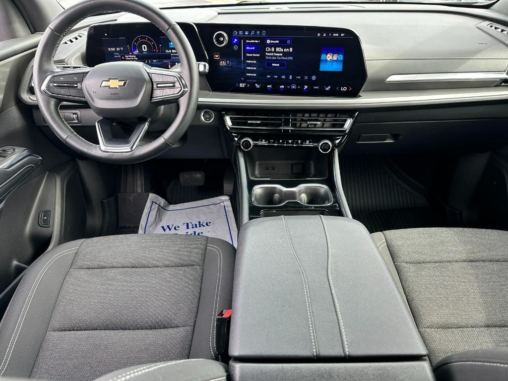 Chevrolet Traverse Vehicle Full-screen Gallery Image 12