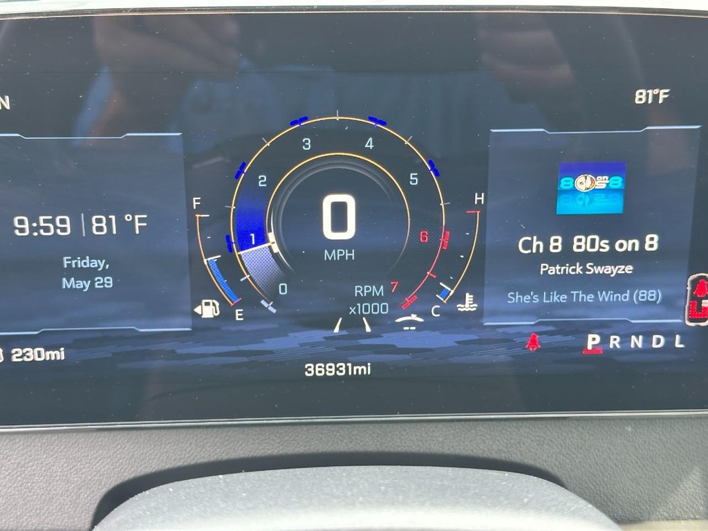 Chevrolet Traverse Vehicle Full-screen Gallery Image 21