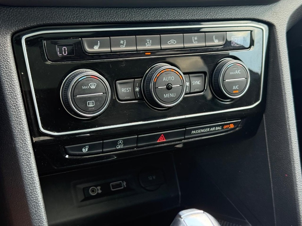 Volkswagen Atlas Vehicle Full-screen Gallery Image 19