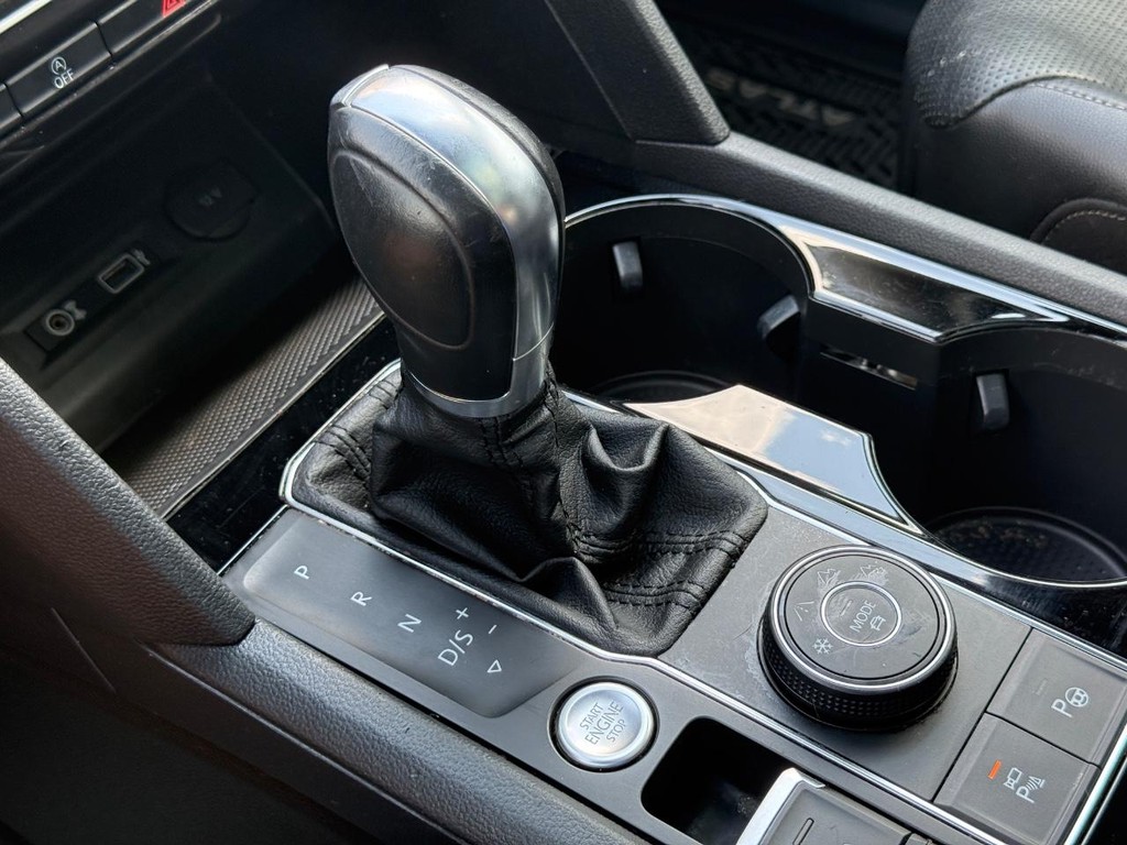 Volkswagen Atlas Vehicle Full-screen Gallery Image 20