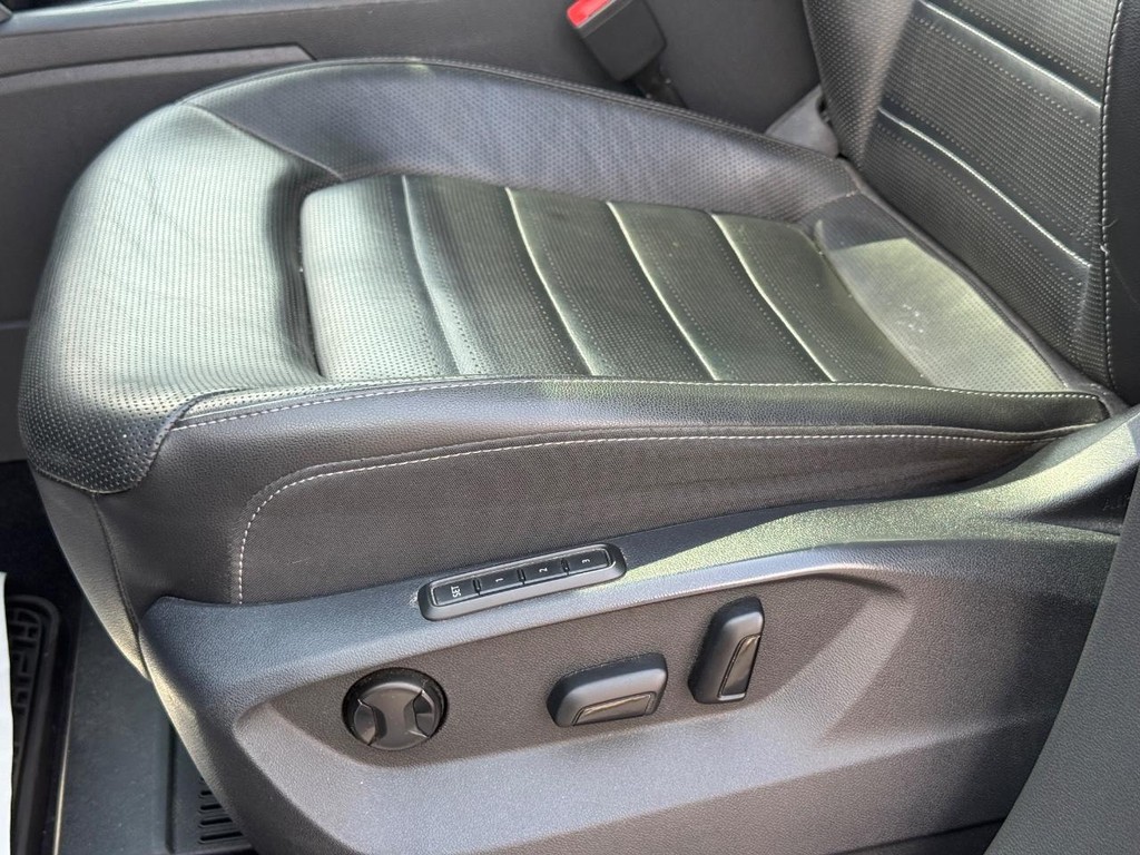 Volkswagen Atlas Vehicle Full-screen Gallery Image 26