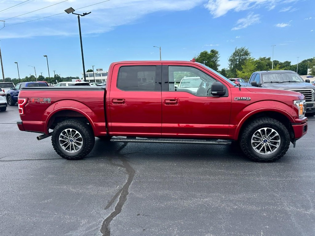 Ford F-150 Vehicle Full-screen Gallery Image 02