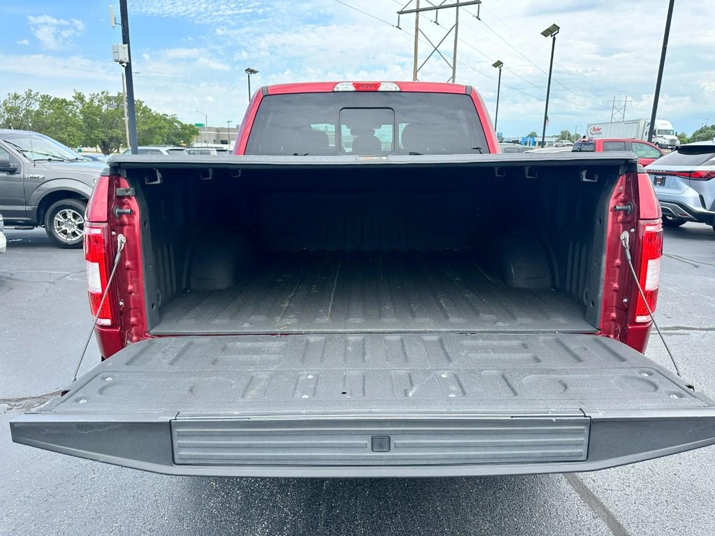 Ford F-150 Vehicle Full-screen Gallery Image 05