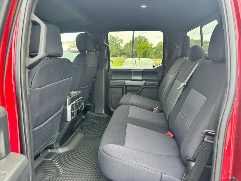 Ford F-150 Vehicle Full-screen Gallery Image 10