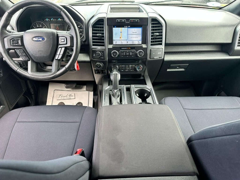 Ford F-150 Vehicle Full-screen Gallery Image 11