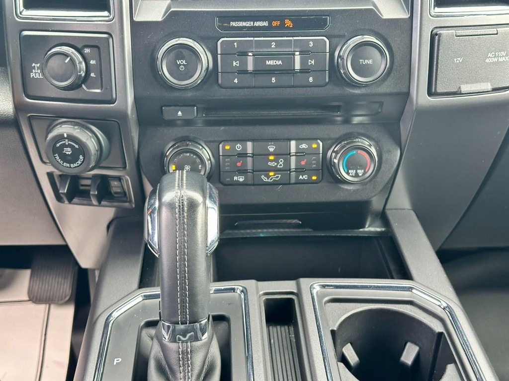 Ford F-150 Vehicle Full-screen Gallery Image 14