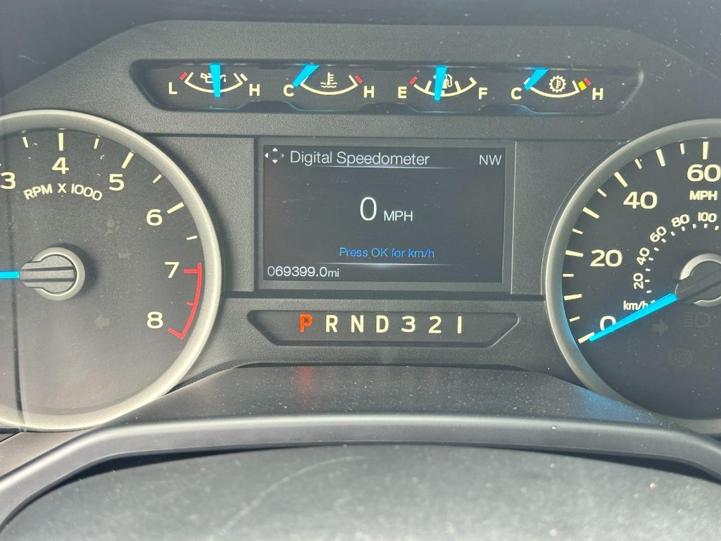 Ford F-150 Vehicle Full-screen Gallery Image 20