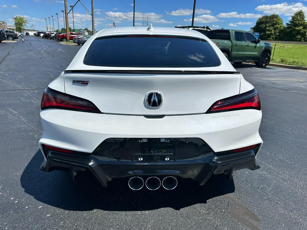 Acura Integra Vehicle Full-screen Gallery Image 04