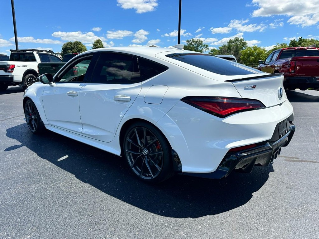 Acura Integra Vehicle Full-screen Gallery Image 06