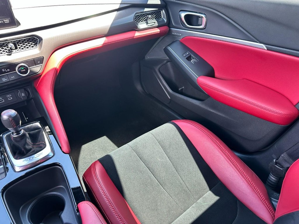 Acura Integra Vehicle Full-screen Gallery Image 15