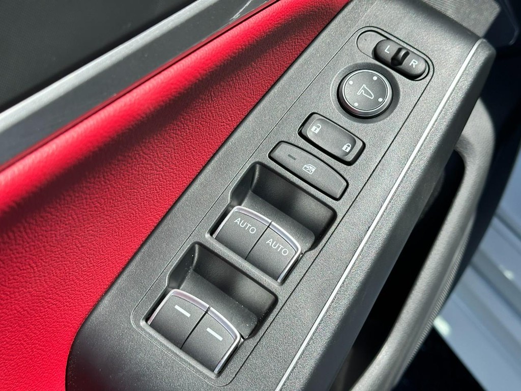 Acura Integra Vehicle Full-screen Gallery Image 16