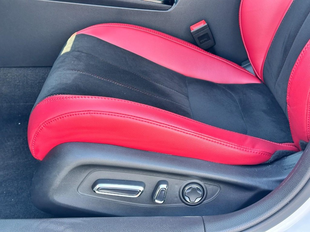 Acura Integra Vehicle Full-screen Gallery Image 17